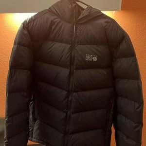 Mountain hardware jacket brand new size XL